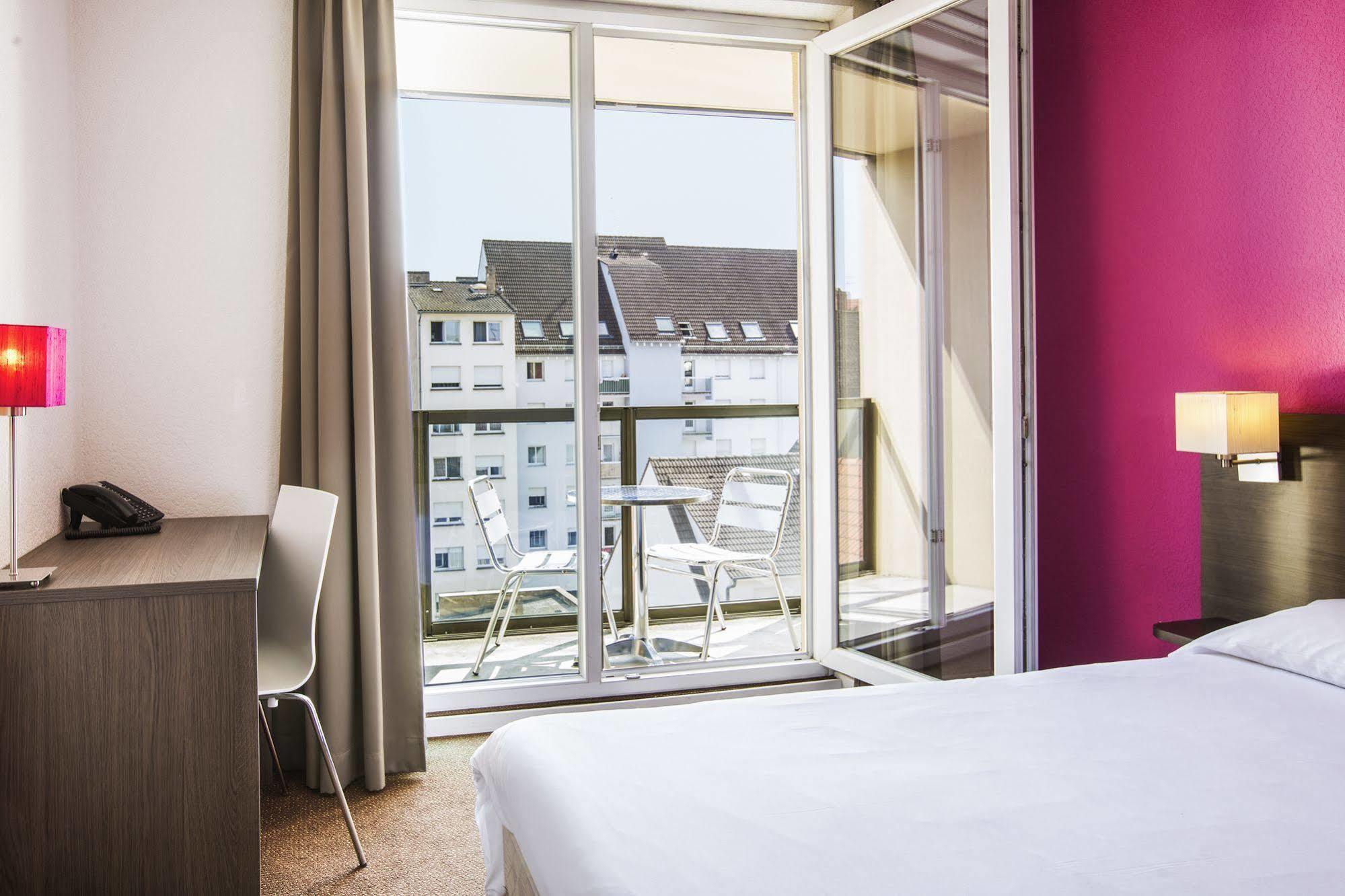 Adagio Access Petite France Aparthotel 3*